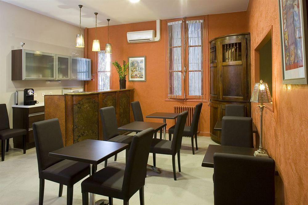Hotel Cote Patio Ним Экстерьер фото