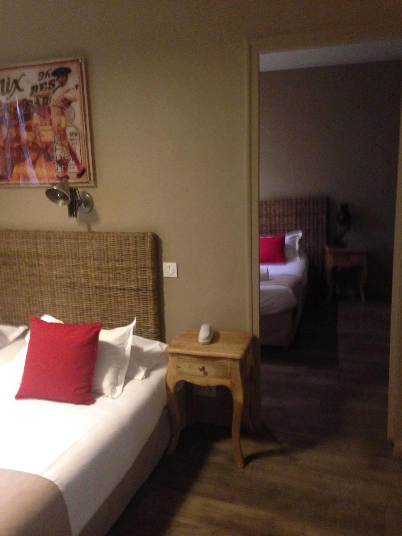 Hotel Cote Patio Ним Экстерьер фото