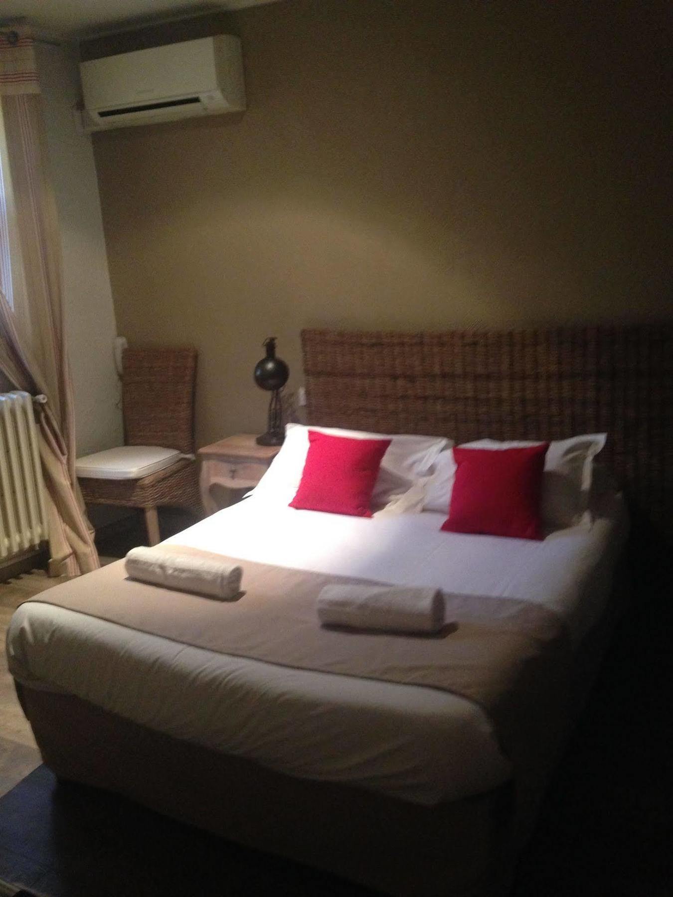 Hotel Cote Patio Ним Экстерьер фото