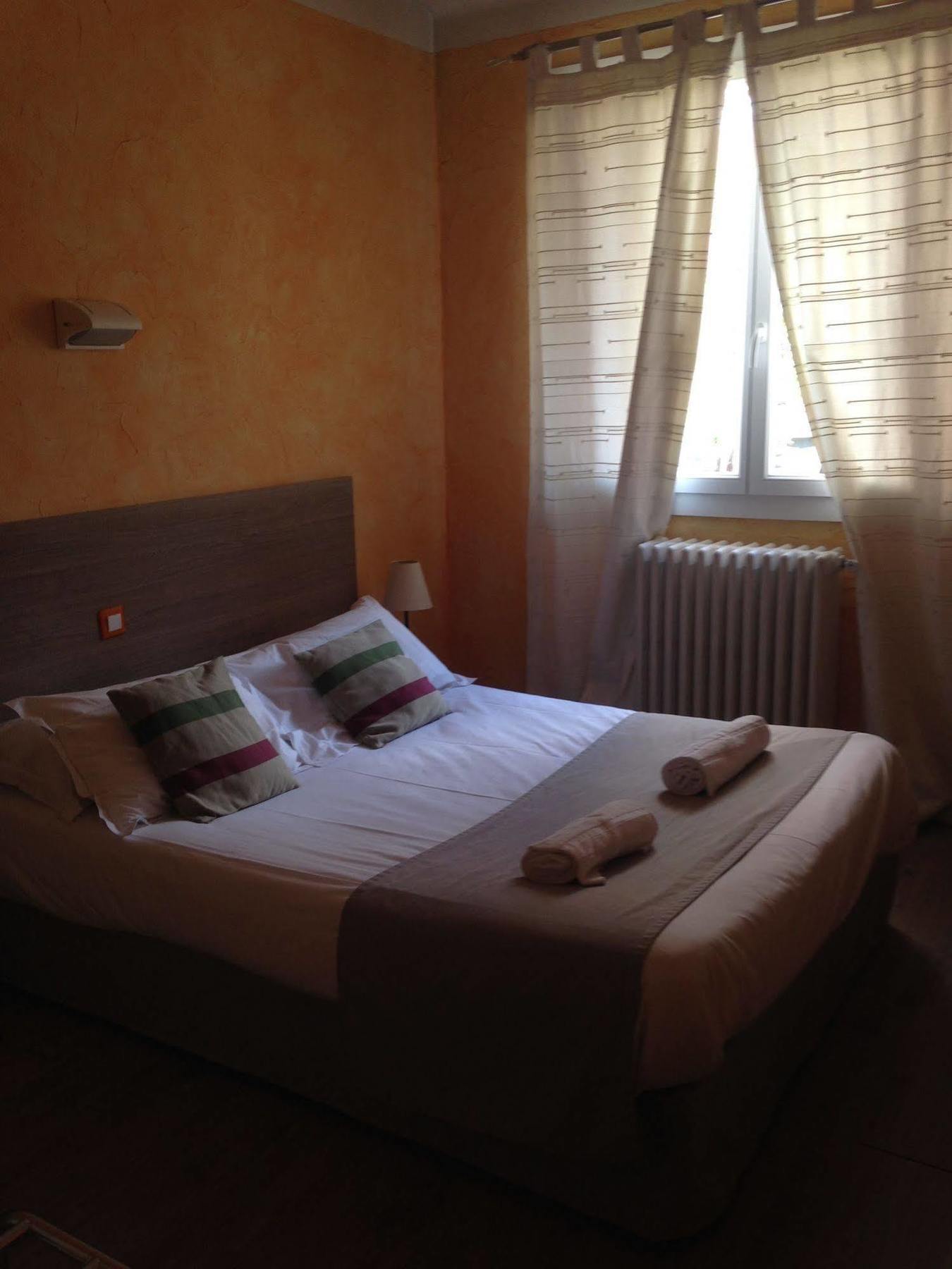 Hotel Cote Patio Ним Экстерьер фото